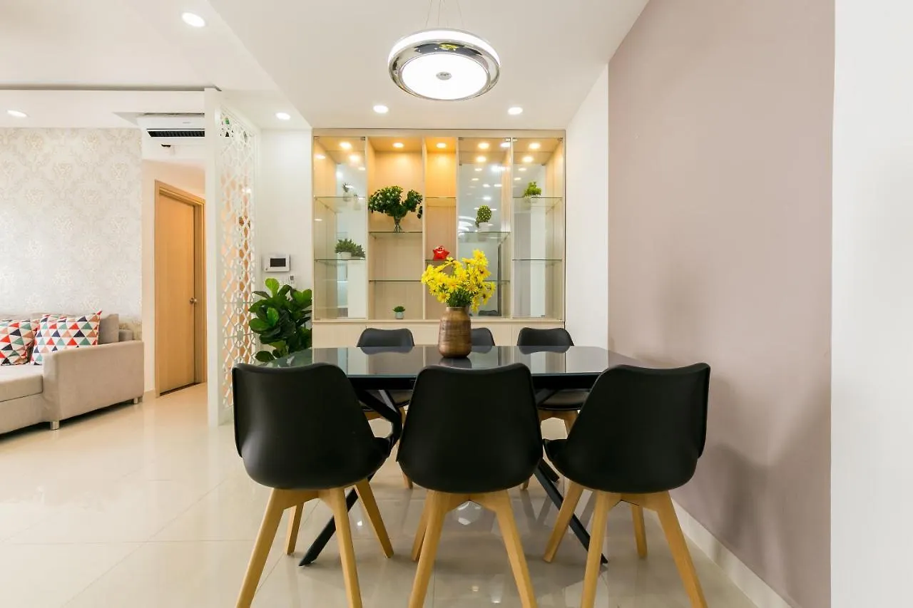 Apartment Spacious Saigon - Infinity Pool In Rivergate Ho-Chi-Minh-Stadt Vietnam