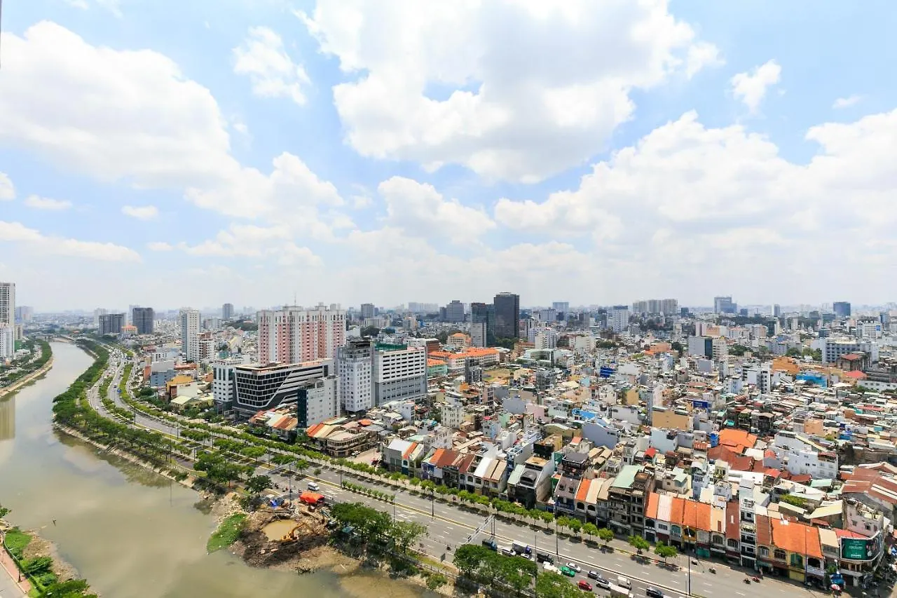 Apartment Spacious Saigon - Infinity Pool In Rivergate Ho-Chi-Minh-Stadt Vietnam
