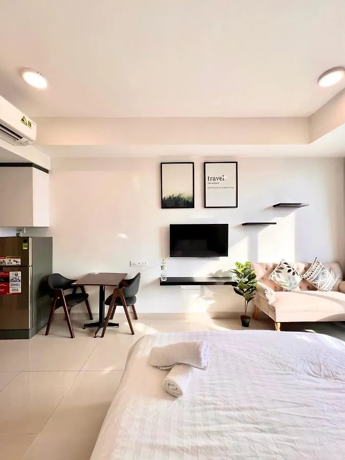 Spacious Saigon - Infinity Pool In Rivergate Ho Chi Minh City
