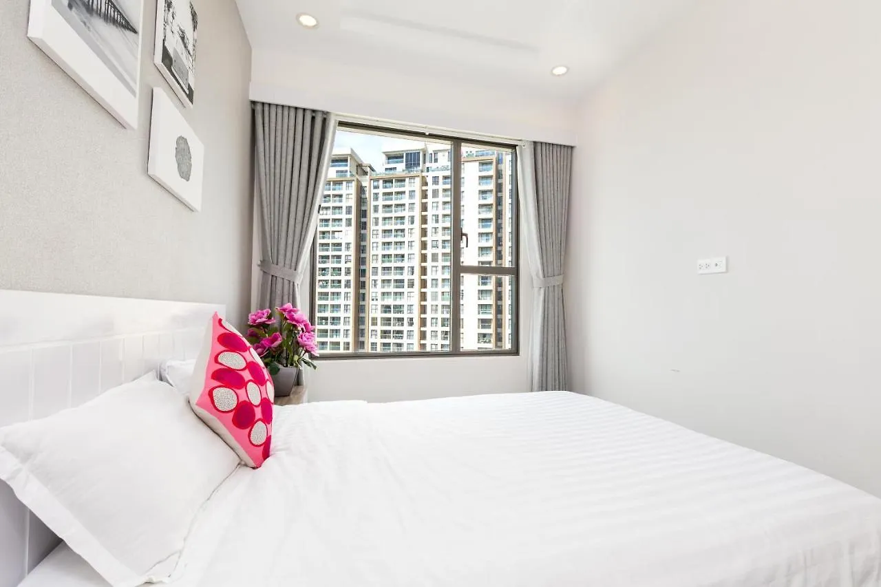 Spacious Saigon - Infinity Pool In Rivergate Ho Chi Minh City 0*,