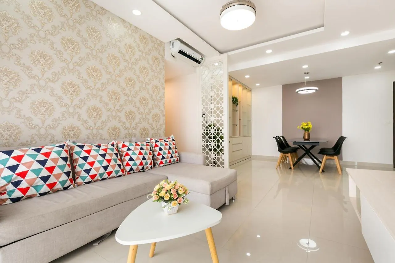 Spacious Saigon - Infinity Pool In Rivergate Ho Chi Minh City Apartment