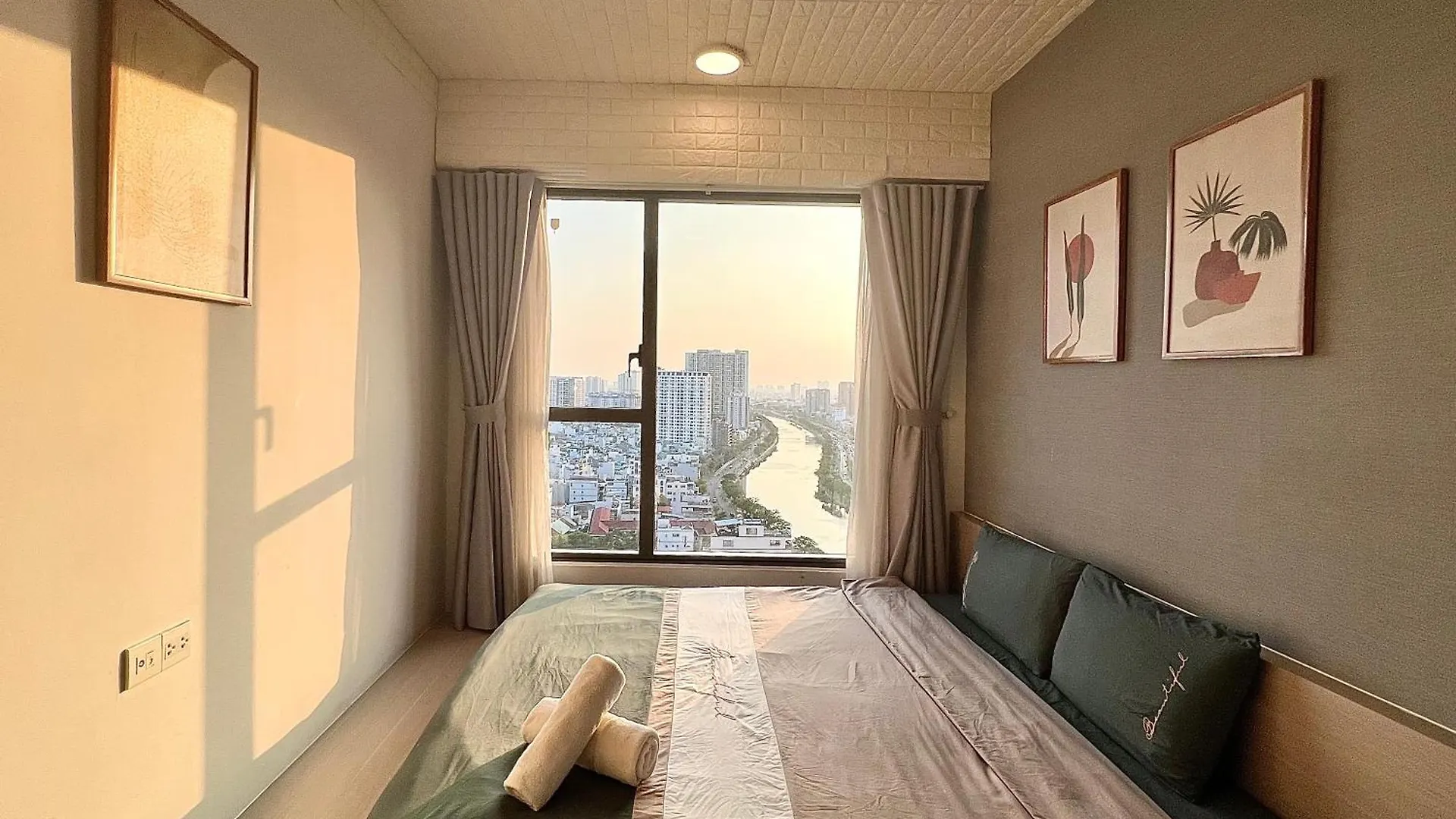Spacious Saigon - Infinity Pool In Rivergate Πόλη Χο Τσι Μινχ 0*,  Βιετνάμ